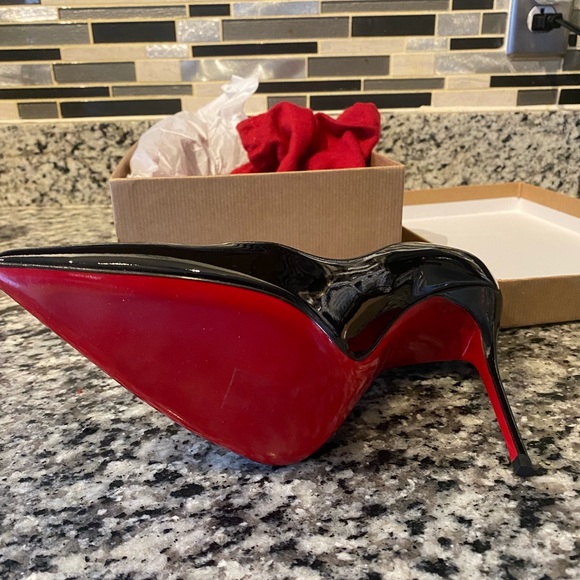 The So Kate iconic pump with timeless elegance. - Picture 3 of 5